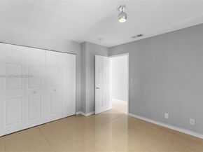 120 SW 96th Ter 204, Plantation FL 33324