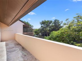 120 SW 96th Ter 204, Plantation FL 33324