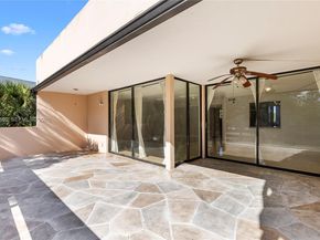 120 SW 96th Ter 204, Plantation FL 33324