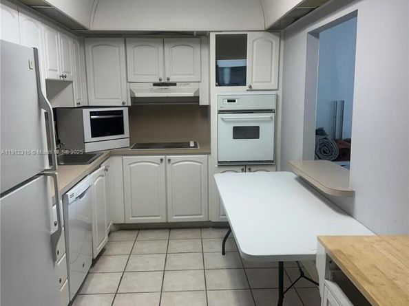 19390 Collins Ave 1019, Sunny Isles Beach FL 33160