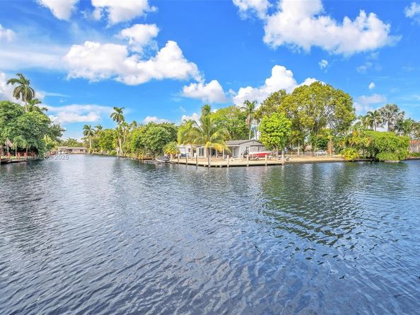 2649 Scott St, Hollywood FL 33020