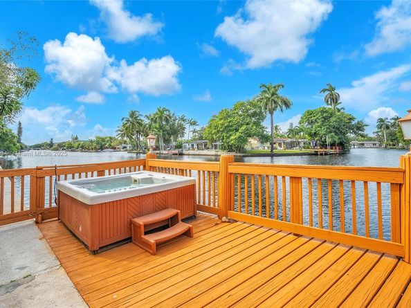 2649 Scott St, Hollywood FL 33020