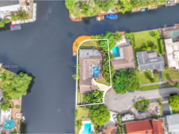 2649 Scott St, Hollywood FL 33020