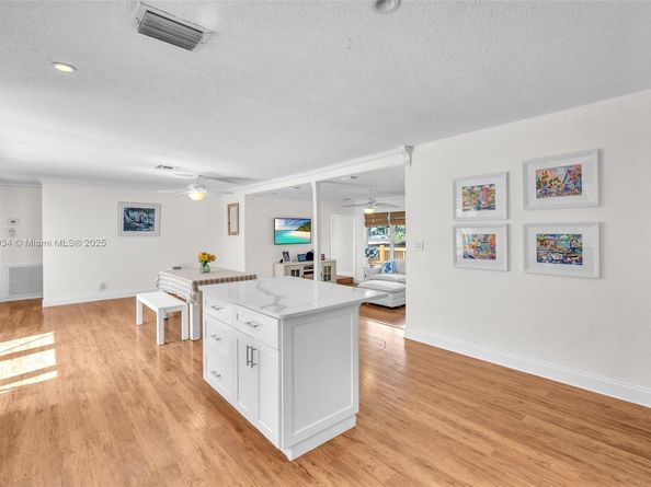 2649 Scott St, Hollywood FL 33020