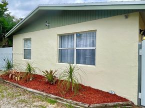 2433 NW 20th St, Fort Lauderdale FL 33311