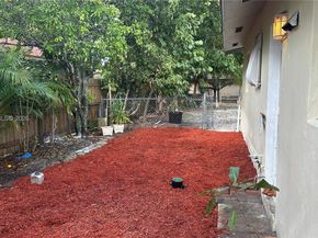 2433 NW 20th St, Fort Lauderdale FL 33311