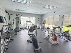 2300 Park Ln 105, Hollywood FL 33021