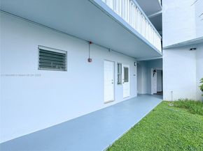 2300 Park Ln 105, Hollywood FL 33021