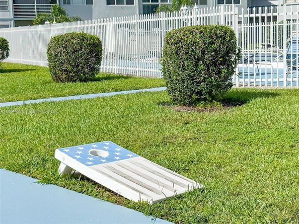 2300 Park Ln 105, Hollywood FL 33021