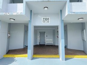 2300 Park Ln 105, Hollywood FL 33021