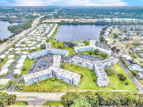 2300 Park Ln 105, Hollywood FL 33021