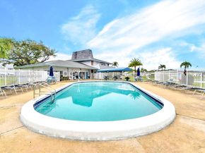 2300 Park Ln 105, Hollywood FL 33021