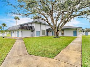 2300 Park Ln 105, Hollywood FL 33021