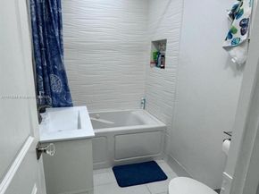 5530 SW 96th Ave, Miami FL 33165