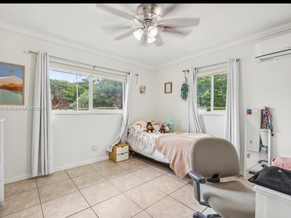 5530 SW 96th Ave, Miami FL 33165