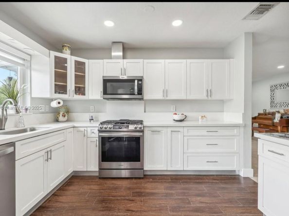 5530 SW 96th Ave, Miami FL 33165