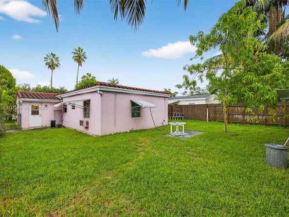 1460 NE 173rd St, North Miami Beach FL 33162