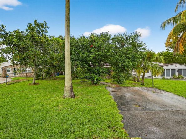 1460 NE 173rd St, North Miami Beach FL 33162