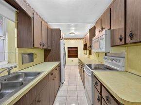 1460 NE 173rd St, North Miami Beach FL 33162
