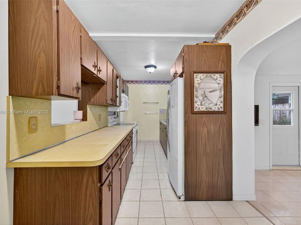 1460 NE 173rd St, North Miami Beach FL 33162