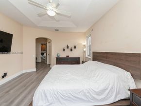 999 N Harbor Vw N, Hollywood FL 33019