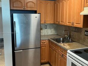 12500 NE 15th Ave 512, North Miami FL 33161