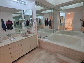 20191 E Country Club Dr 403, Aventura FL 33180