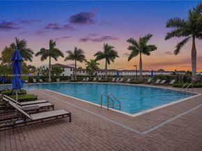 909 NE 211th St, Miami FL 33179