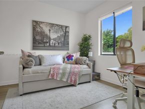 909 NE 211th St, Miami FL 33179