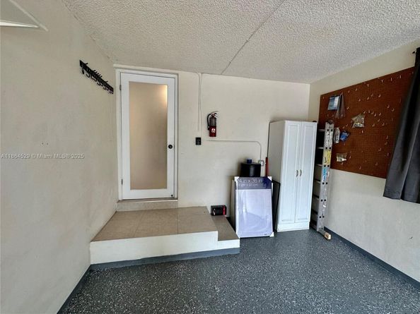 11331 NW 15th Ct, Pembroke Pines FL 33026