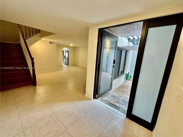 11331 NW 15th Ct, Pembroke Pines FL 33026