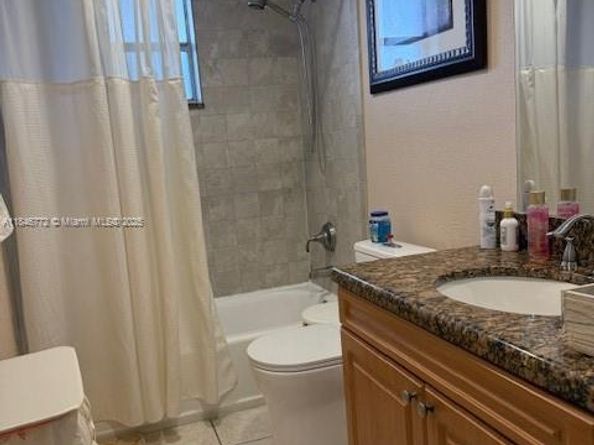 9357 Fontainebleau Blvd D210, Miami FL 33172