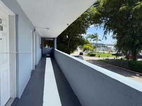 9357 Fontainebleau Blvd D210, Miami FL 33172