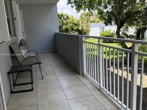 9357 Fontainebleau Blvd D210, Miami FL 33172