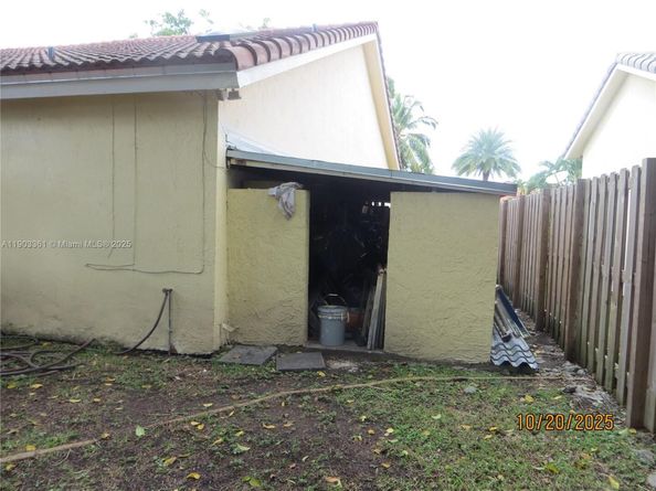 14970 SW 46th Ter, Miami FL 33185