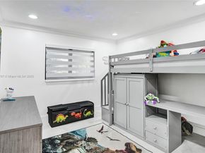 9350 NW 43rd Mnr, Sunrise FL 33351