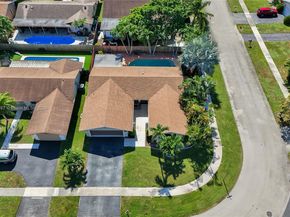 9350 NW 43rd Mnr, Sunrise FL 33351