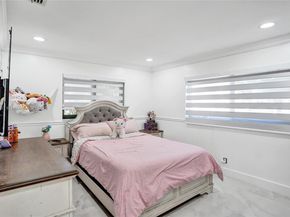 9350 NW 43rd Mnr, Sunrise FL 33351