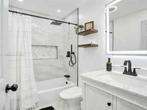 9350 NW 43rd Mnr, Sunrise FL 33351