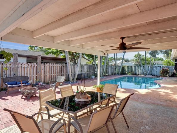 9350 NW 43rd Mnr, Sunrise FL 33351