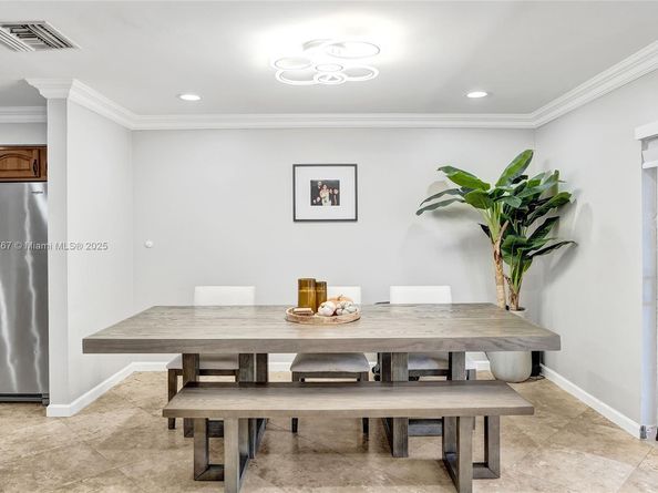 9350 NW 43rd Mnr, Sunrise FL 33351