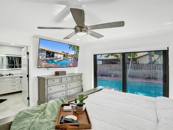 9350 NW 43rd Mnr, Sunrise FL 33351