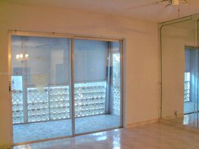 300 NE 14th Ave 206, Hallandale Beach FL 33009