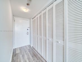 2000 NE 135th St 708, North Miami FL 33181