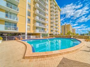 2000 NE 135th St 708, North Miami FL 33181