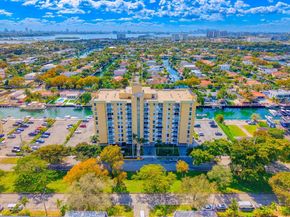 2000 NE 135th St 708, North Miami FL 33181