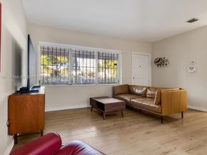 424 NW 53rd St, Miami FL 33127