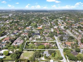9360 SW 66th St, Miami FL 33173