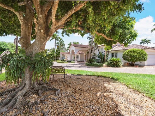 9360 SW 66th St, Miami FL 33173