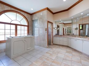 9360 SW 66th St, Miami FL 33173
